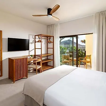 Playa Surf Cbbc Hotel El Medano (Tenerife)