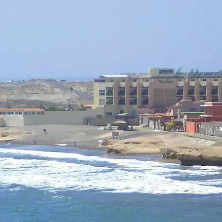 Playa Surf Cbbc 酒店 3*